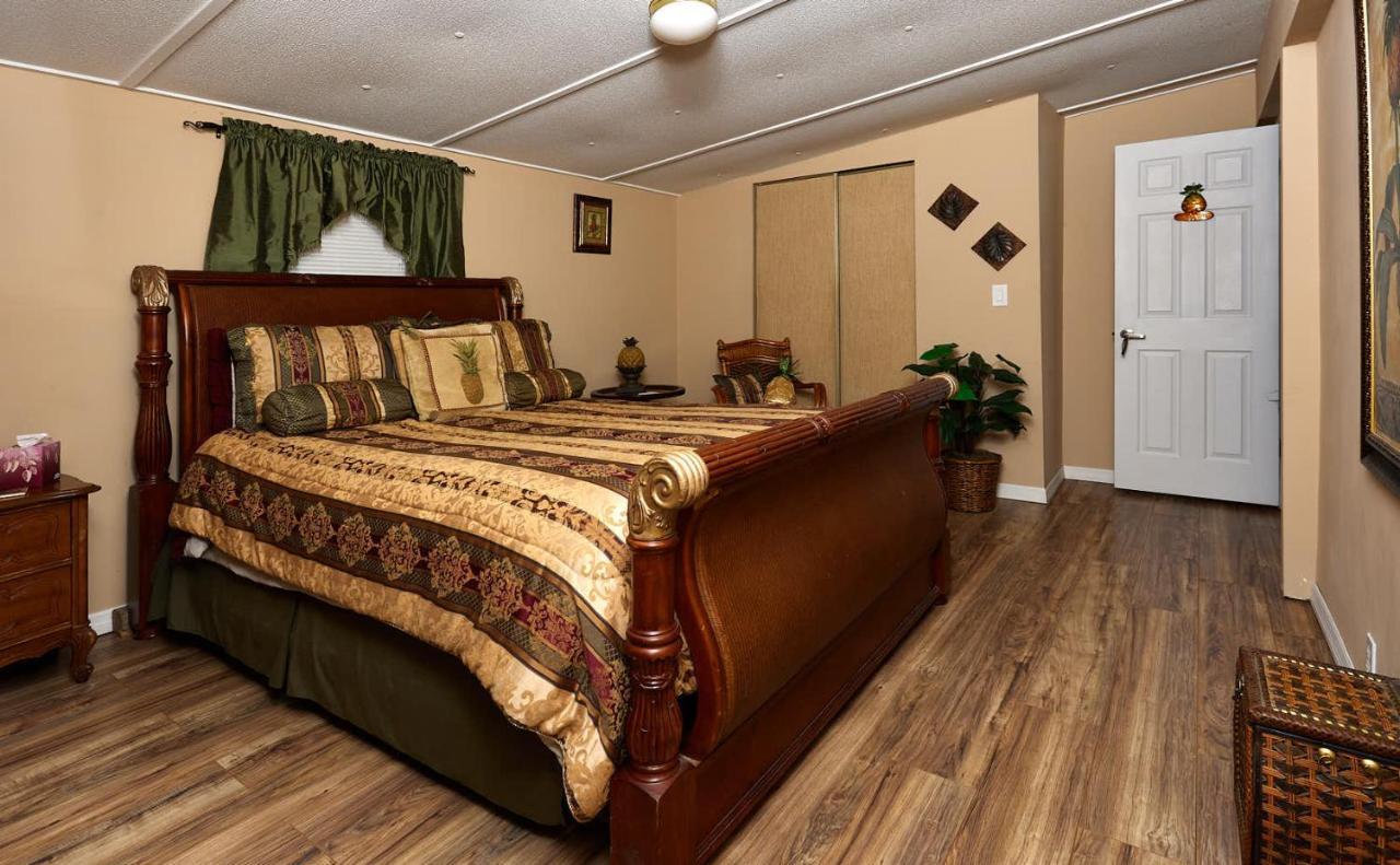 Room In Bb - Pleasant Days Bb Tropical Master Suite Homosassa Exterior photo
